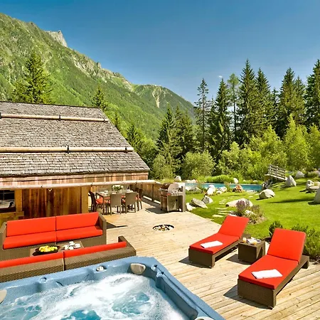 Les Bossons Chalet Sleeps 10 Pool Wifi Domek alpejski